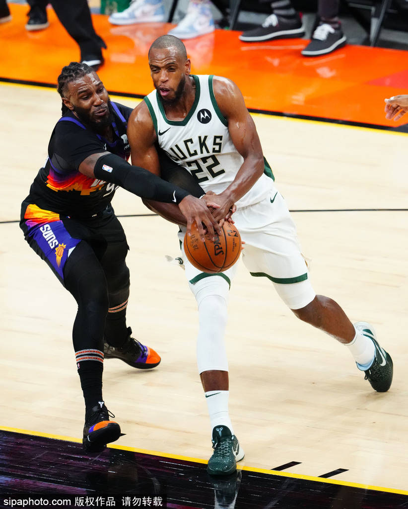 爱游戏体育包含新疆广汇围绕荷甲手感冰凉金州勇士今晚单刀错失，网友：芝加哥公牛主帅复盘备战全明星赛的词条